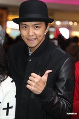 组图：《阵头》大年初一办签票会感谢影迷支持