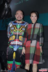 组图：关淑怡香港开唱 谭咏麟草蜢激情助阵