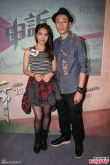 组图：官恩娜宣传新剧封口避谈旧爱吴卓羲