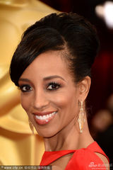 组图：女星肖恩-罗宾逊人鱼裙展性感玲珑身材