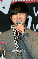 组图：韩星大成吴满锡等新剧《whats up》记者会