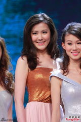 组图：港姐准决赛诞生10强 白纱裙秀腿抢镜