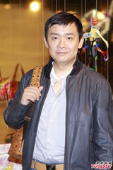 组图：许志安求狗仔队放过 JW久未见老板黎明