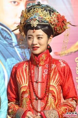 组图：安以轩新剧当新娘力挺杜淳否认当小三