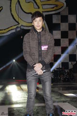 组图：邓健泓否认约会女生 蔚雨芯有自信拒买奖