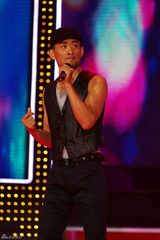 组图：《回声嘹亮》12月节目汪正正体验大咖秀