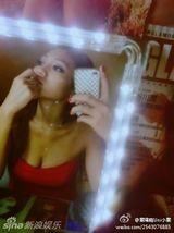 组图：好声音台妹性感私照流出 紧身装丰满酥胸