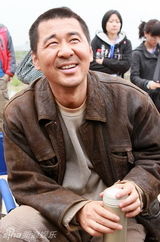 幻灯：《人山人海》转战重庆 陈建斌小陶虹意外受伤