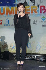 组图：吴克群梁静茹夏日唱响 潘玮柏杨丞琳接棒