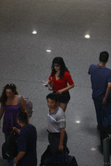 幻灯：刘晓庆机场话别《杨门女将》导演陈勋奇