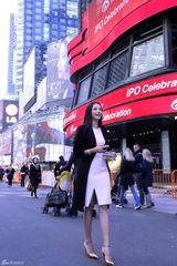 组图：姚晨助力微博美国上市 名媛装合影王力宏