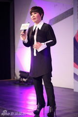 组图：黄小琥联手萧煌奇6月工体内地首唱