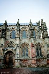 组图：周迅黑色皮衣套装爱丁堡看秀