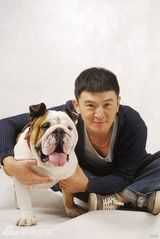 组图：郭家铭猛宠写真 获封非典型高富帅