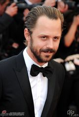 高清组图：戛纳红毯星光暗淡 舒淇斯文顿闪耀