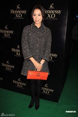 组图：汪诗诗汪圆圆姐妹花亮相 与罗霖吴婉芳相见欢