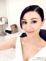 组图：女星热闹过三八 李嘉欣美艳舒淇嘟嘴卖萌