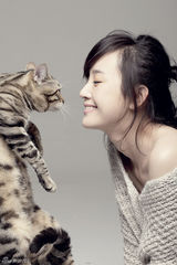 组图：张檬最新唯美宣传照 小露香肩性感出镜