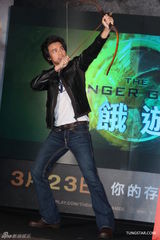 组图：《饥饿游戏》发布会柯佳嬿露肩装展性感