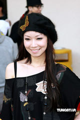 幻灯：劲歌颁奖礼拜神 四大公司歌手缺席杨千嬅失落