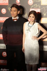 组图：关之琳张柏芝红毯比拼 李敏镐帅气亮相