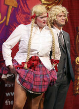 高清图：贾斯汀夸张搞怪造型哈佛领年度风云男性奖