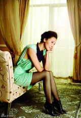 高清图：柯蓝拍时尚大片 被称狮子座的“犀利姐”