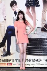 高清图：《李顺新》IU赵政锡13岁年龄差演情侣