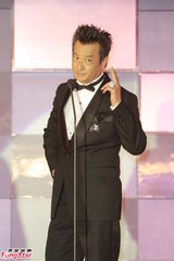 组图：王维基豪花百万办新台试映礼 黄日华做一哥