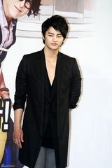 高清组图：韩星明世彬柳秀荣等宣传新剧《儿子们》