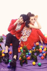 组图：马梓涵刘晏辰圣诞萌照 气氛温馨