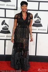 组图：黑人歌手范塔莎-巴里诺透视黑裙红唇抢镜