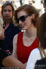 高清组图：电影《生命之树》发布会 皮特白衣翩翩