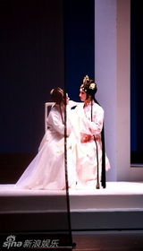 幻灯图：《怜香伴》终登台 关锦鹏导昆曲像电影