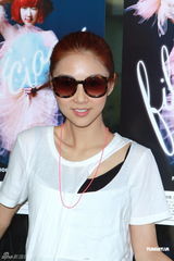 组图：薛凯琪练唱腰患复发 杜汶泽为好友撇工作