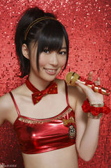 AKB指原莉乃爆冷人气暂夺冠 盘点轻熟性感照