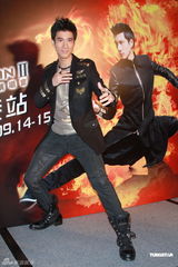 组图：王力宏暌违6年香港开唱避谈舒淇