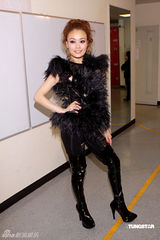 高清图：Twins重现昔日风采 为全面复出做好准备