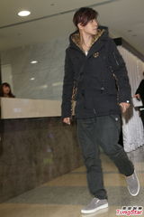 组图：罗志祥吊唁杨登魁感慨人生爱要及时