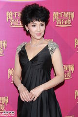 组图：TVB45周年台庆揭幕 小生花旦盛装亮相