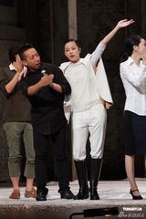 组图：何韵诗纪念入行10年 《贾宝玉》20场演毕谢幕