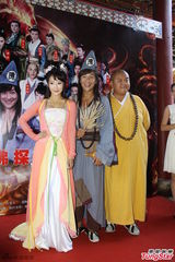 组图：《新济公》横店热拍 陈浩明陈紫函等现身