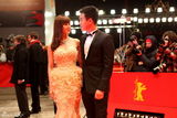 组图：《十三钗》柏林首映 佟大为关悦幸福闪耀红毯