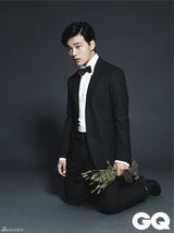 高清组图：吕珍九拍杂志写真 彰显沉稳熟男魅力