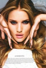 组图：变3女郎罗茜-汉丁顿-惠特莉登《ELLE》