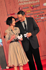 高清图：《孔子》广东首映 周润发幽默周迅紧张