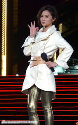 组图：众星献唱世博中国馆 阿SA玩可爱十连拍