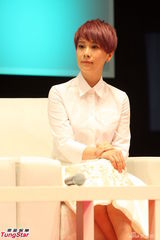 组图：黄晓明海清知性现身与导演座谈