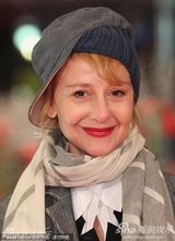 《我最好的敌人》首映 斯特劳斯玩黑白配展风情