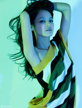 高清图：辛芷蕾性感写真演绎不卑不亢真我个性